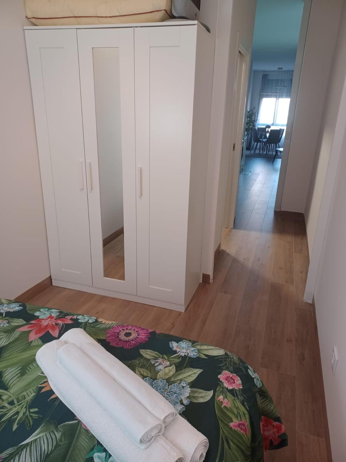 Apartamento El Paseo A 169 - Junto A La *